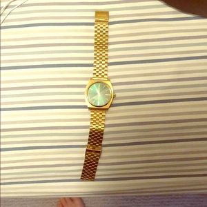 Nixon “Minimal Time Teller”